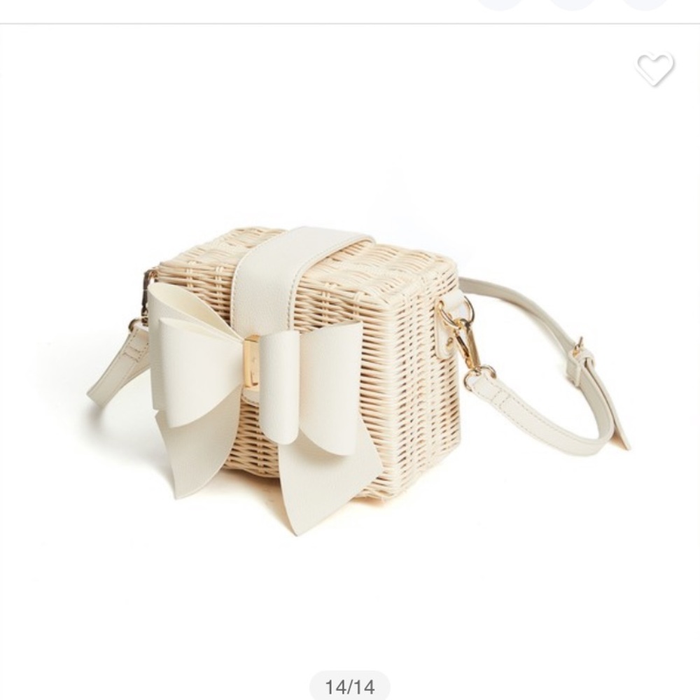 Straw bag